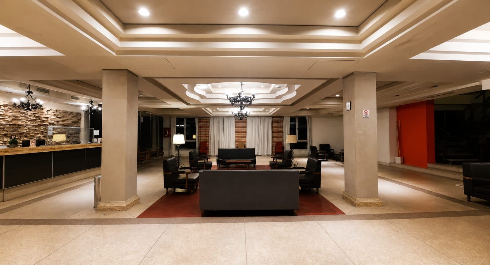 Recepción Hotel Savoia Mendoza