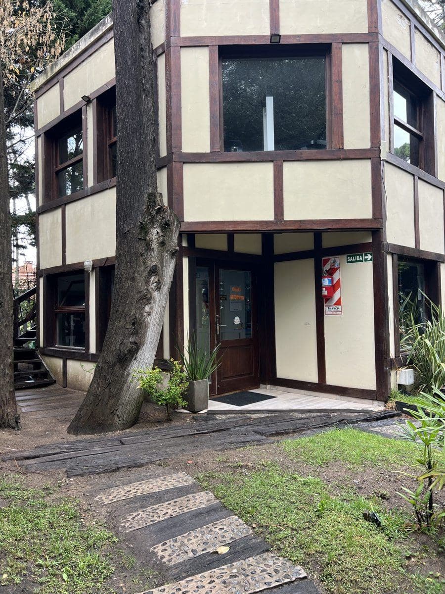 Fachada de Puerto Hamlet